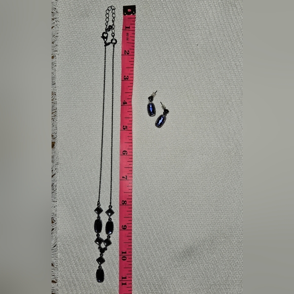 💵3/$20 Vintage Avon Jewelry Set Necklace and Earrings - Picture 8 of 13